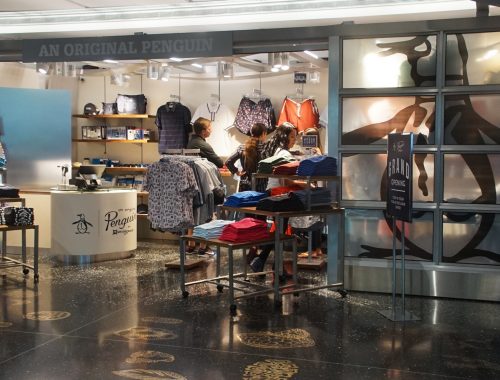 Photo of new Penguin Store at MIA